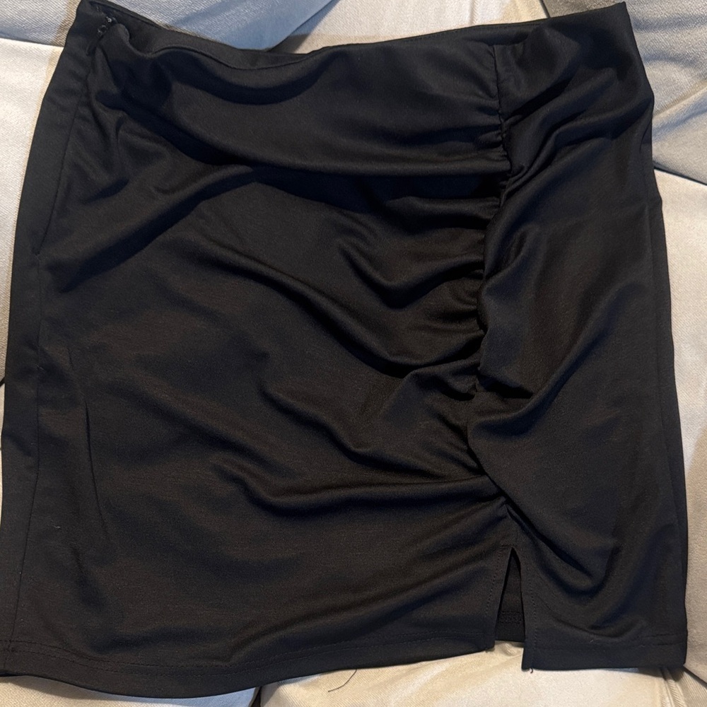 H&M Black Pencil Skirt